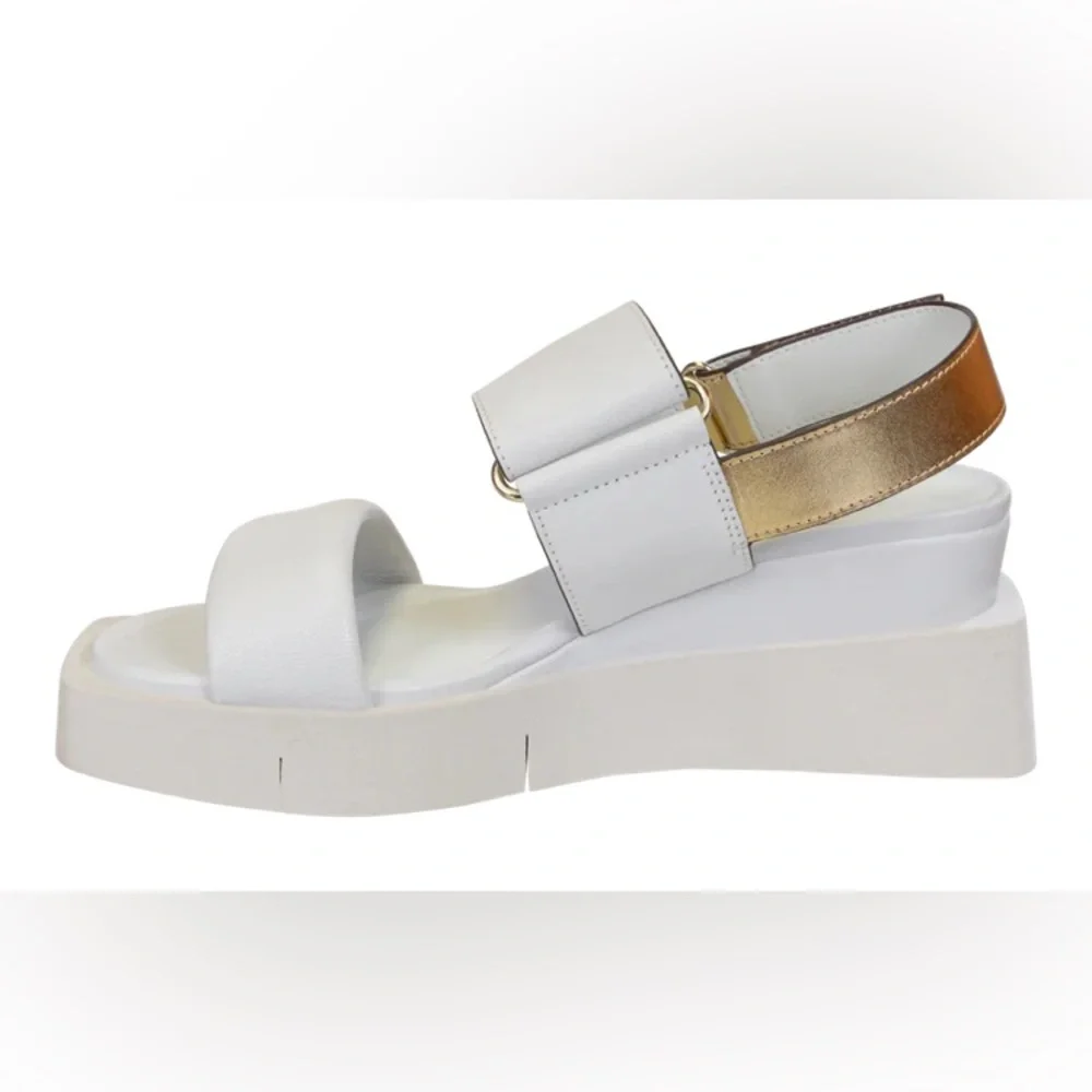 Naked Feet White Platform Wedge Sandals with Gold Metallic Strap: Size 8.5